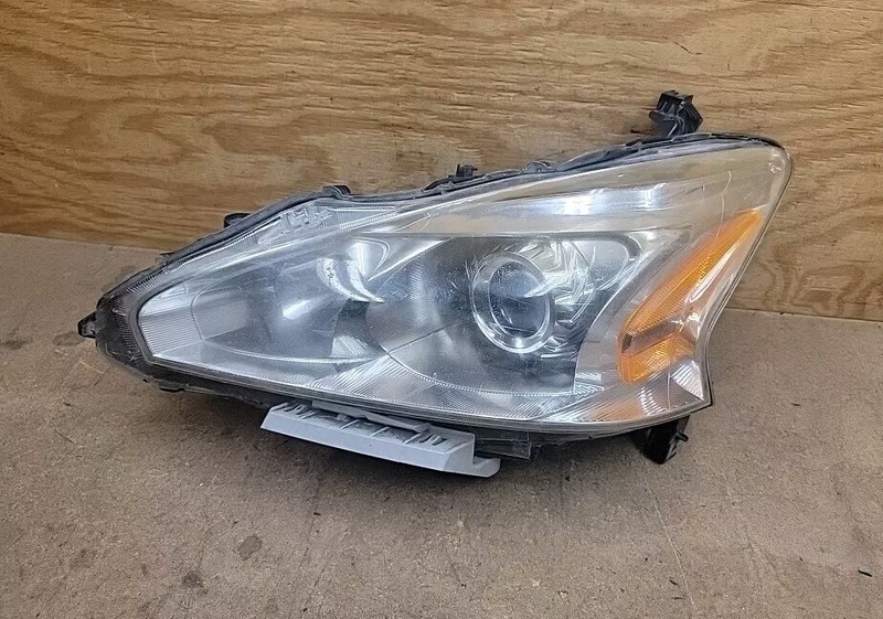 2013 2014 2015 Nissan Altima Halogen Headlight Driver LH Left OEM