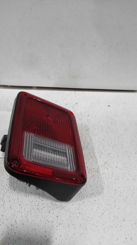 2018 Jeep Wrangler Right Tail Light Assembly Grey 78222 Used 74K Miles