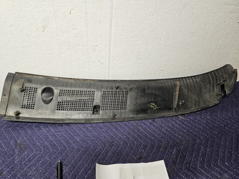 1996-2019 Ford E-Series Wiper Cowl Panel Grille Screen Plastic Right Passenger
