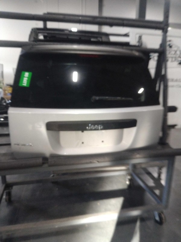 2009 Jeep Compass Tailgate Silver OEM Used 4DR SUV 137K Miles Warranty