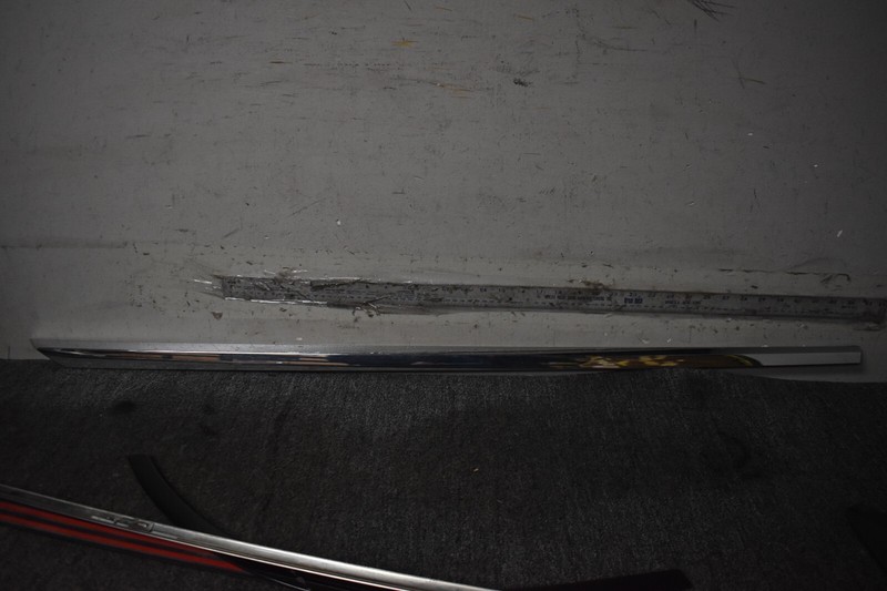 2012-2017 BENTLEY GT DOOR CHROME RIGHT MOLDING FACTORY OEM