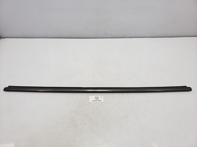 ✅ 97-06 OEM Jaguar XK8 Convertible Front Left Driver Side Window Molding Seal