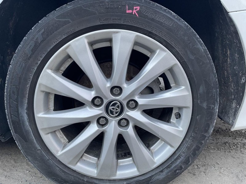 2018-2020 TOYOTA CAMRY LEFT REAR 17X7.5 10-SPOKE ALLOY WHEEL A-CONDITION 62881