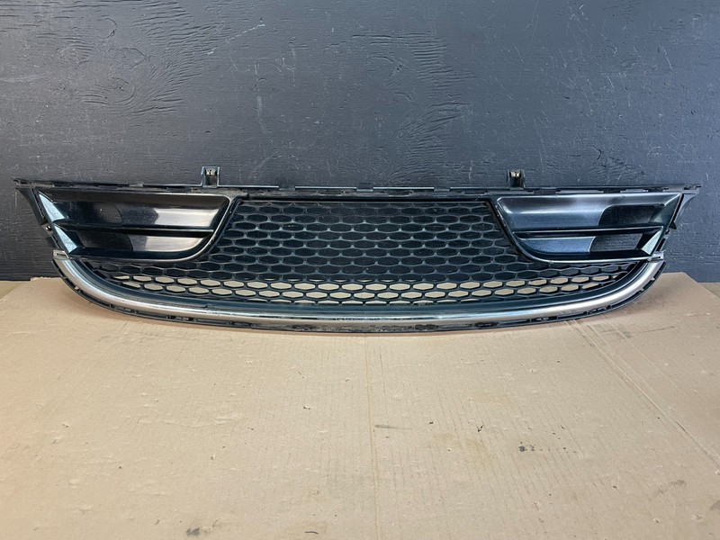 2015 2016 2017 Chrysler 200 Front Lower Grill Grille OEM AD8414 DG