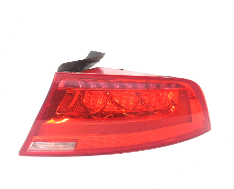 2012-2015 Audi A7 Quattro Quarter Panel Mounted Tail Light Passenger Right OEM