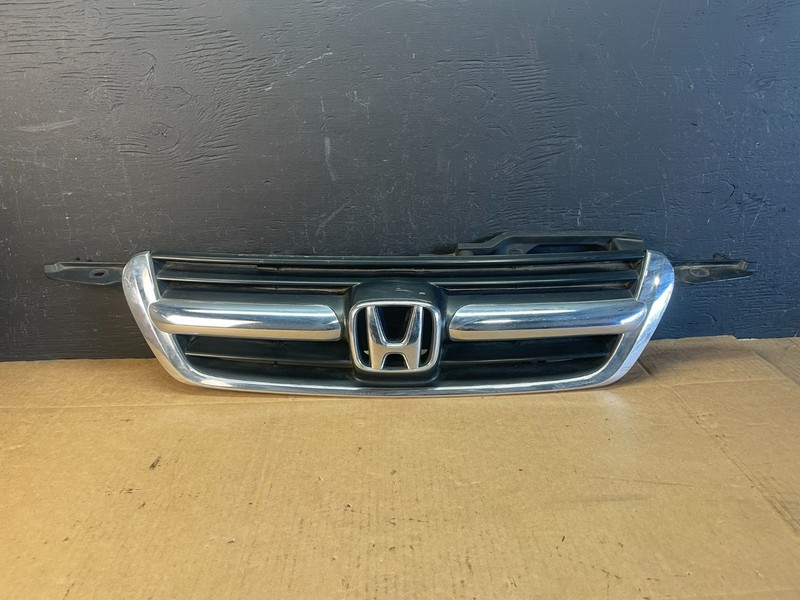 2002 to 2004 Honda CR-V CRV Front Upper Grille Grill Chrome Oem AC5094 DG