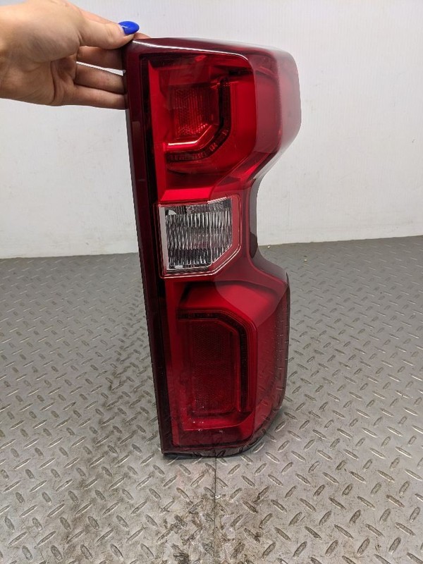 Passenger Tail Light Pickup With Box Fits 19-23 SILVERADO 1500 PICKUP 1165528