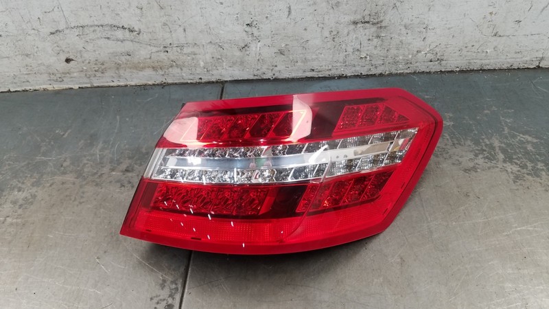 2011 Mercedes Benz AMG E 63 Right Passenger Tail Light #6599 P4