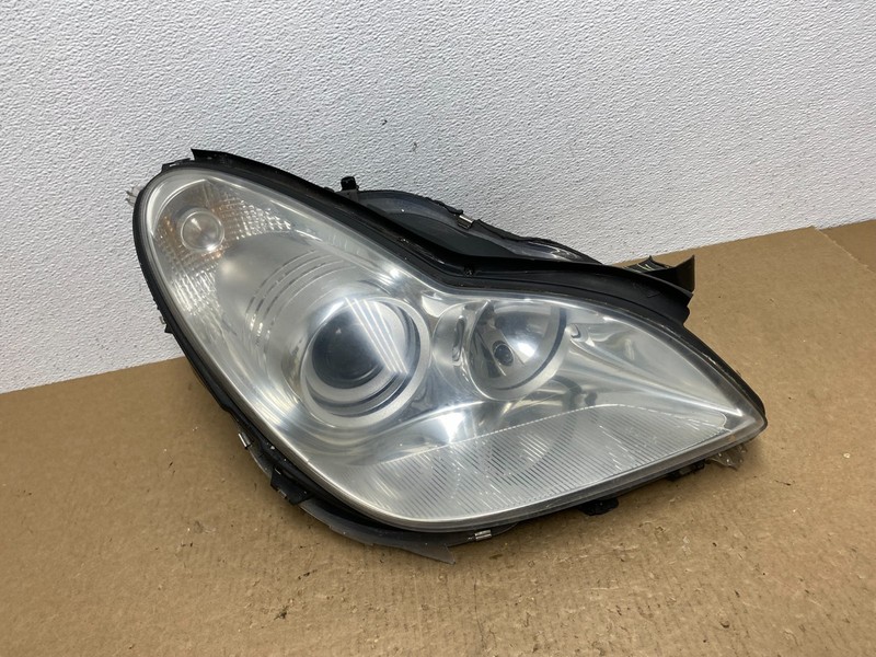 2006 - 2011 Mercedes W219 CLS500 Right Passenger Halogen Headlight OEM AC1373 DW
