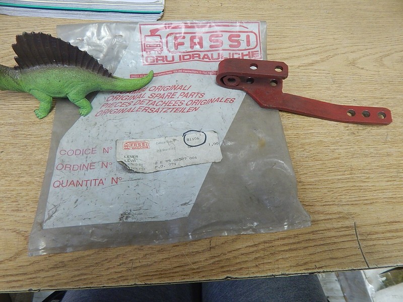 Fassi 81106 2E 95 06527 001 Lever *FREE SHIPPING*