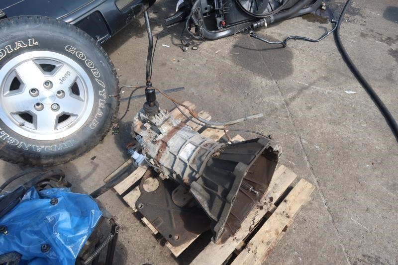 1987-1993 Jeep Wrangler YJ 2.5L OEM 5 Speed AX5 Manual Transmission 52108049