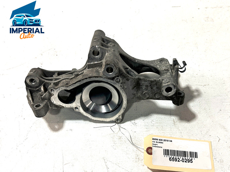 2017 - 2020 BMW 430I 2.0L XDRIVE ENGINE WATER / COOLANT PUMP BRACKET MOUNT OEM