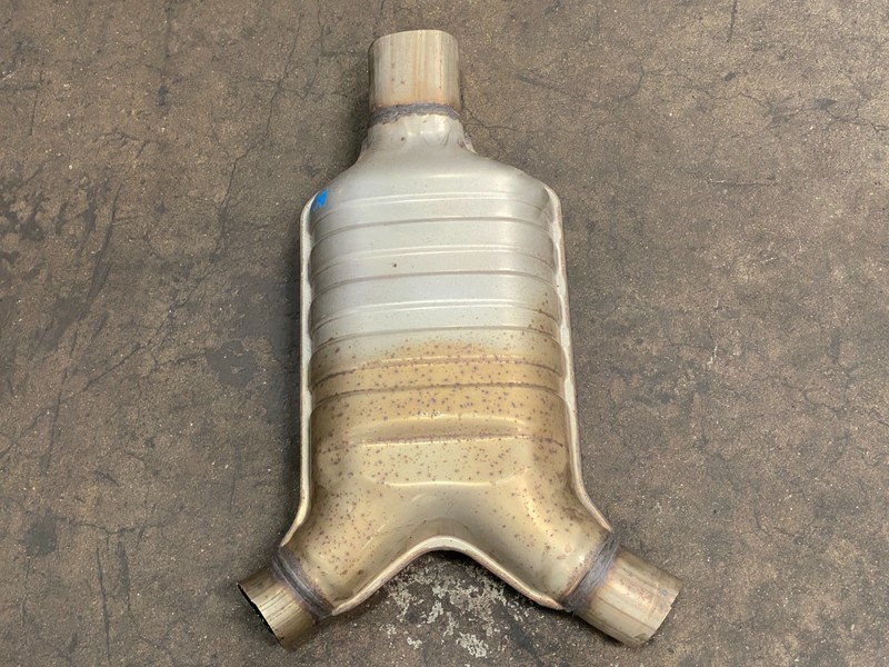 17-20 MERCEDES E400 W213 EXHAUST CENTER MUFFLER RESONATOR PIPE OEM #A0.60
