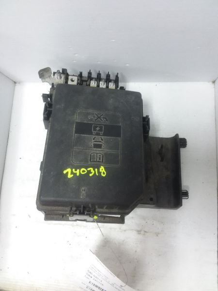Fuse Junction Box Engine ID 39049710 Fits 16 18 CRUZE 1438257