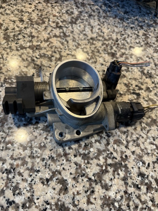 98 99 00 01 02 CHRYSLER SEBRING 2.7L Engine Throttle Body Control Unit OEM