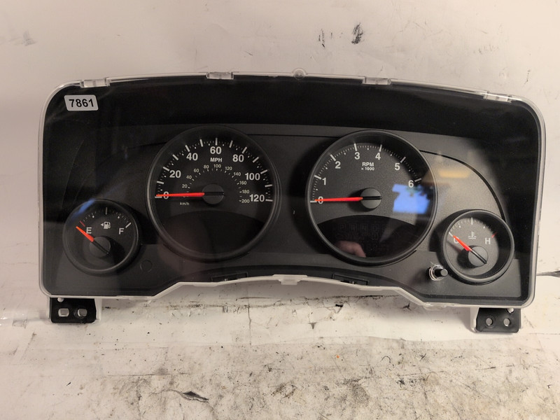2011-2012 Jeep Patriot Speedometer Instrument Cluster Gauges 68080401AE 141,626