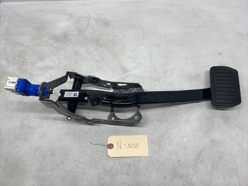 2016- 2021 Tesla Model S OEM Brake Pedal Assembly 1050657-00-A3255 S1