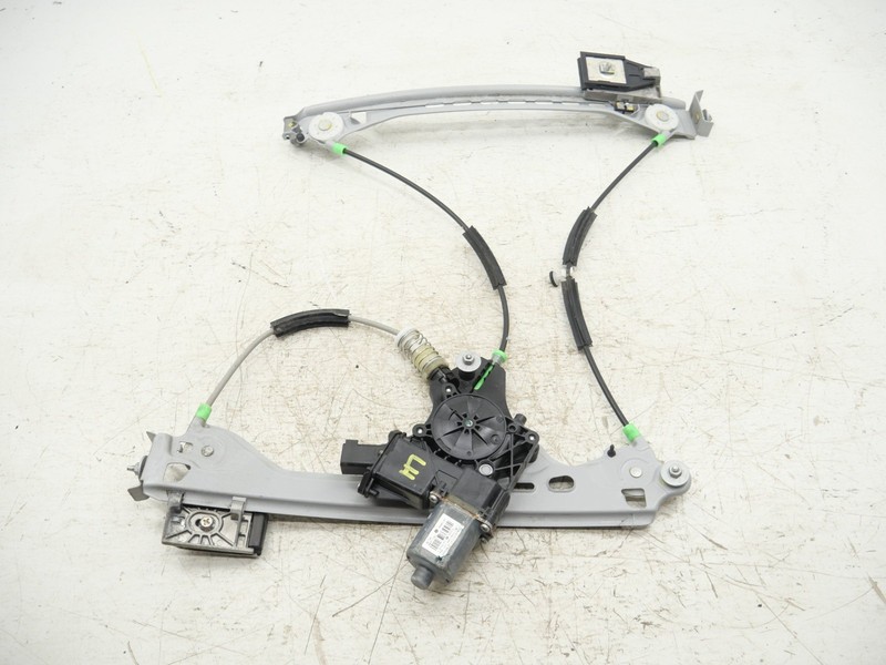 2014-2019 Chevrolet Corvette C7 LH Front Door Window Regulator Motor 84216130