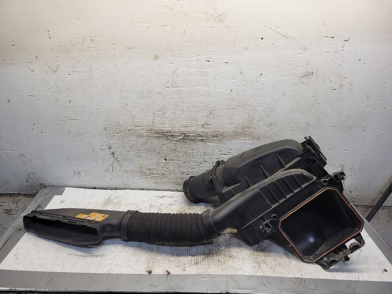 Air Cleaner 2.0L 4 Cylinder Fits 17-19 INFINITI QX30 1693398