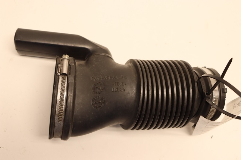2010-2015 JAGUAR XF 3.0L RIGHT SIDE ENGINE AIR INTAKE RESONATOR TUBE HOSE OEM