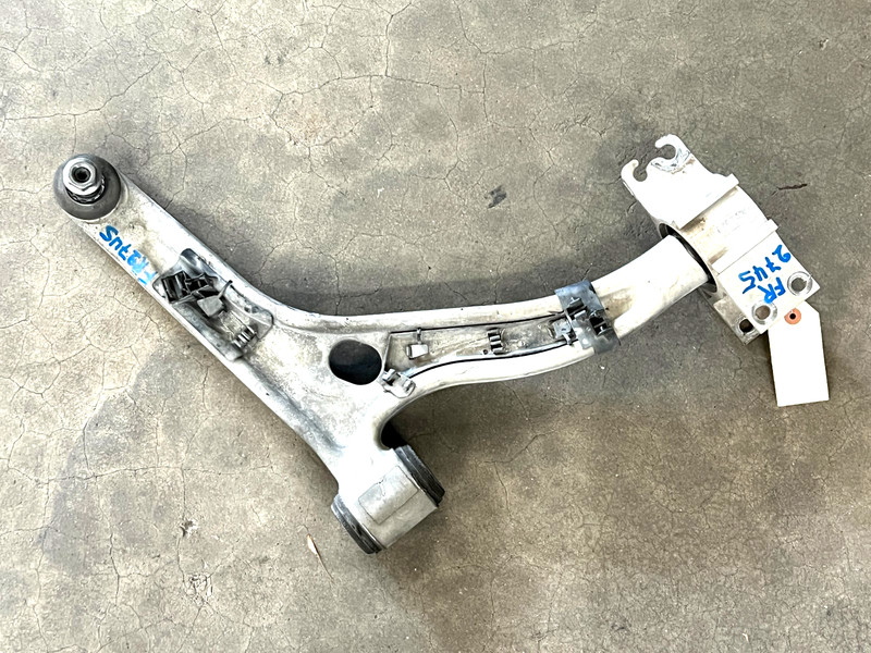 ⭐14-19 MERCEDES-BENZ CLA250 FWD FRONT RIGHT SIDE LOWER CONTROL ARM OEM LOT2745
