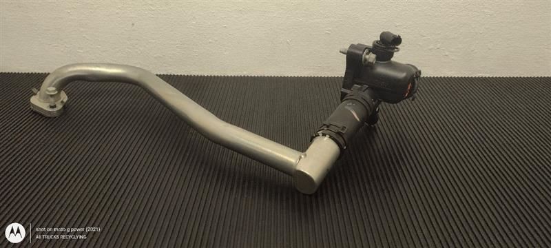 15-21 Chevrolet Colorado 4 Cyl Coolant Outlet Separator W/ Tube OEM 25201459