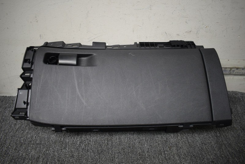 2016-2019 HONDA PILOT GLOVE COMPARTMENT BOX FACTORY OEM