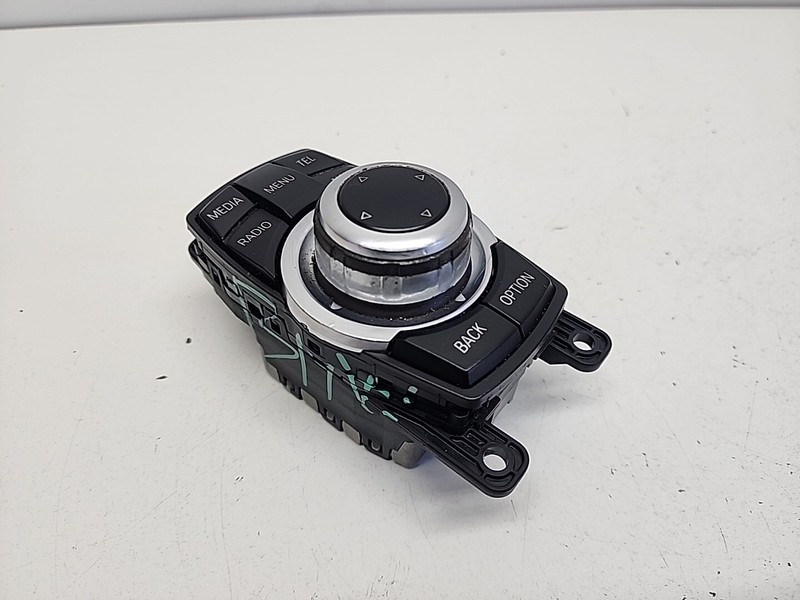 9286699 | 2010 - 2016 BMW F10 iDRIVE MEDIA SWITCH CONTROLLER MOUSEOEM