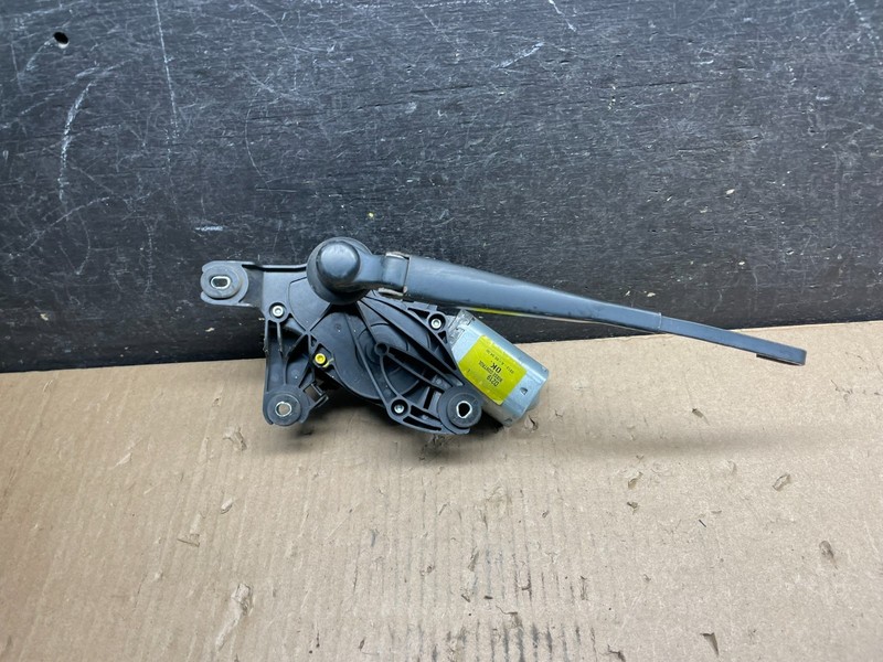 2010 to 2012 Lincoln MKT 2008 2009 Taurus X Rear Windshield Wiper Motor u9537 DG