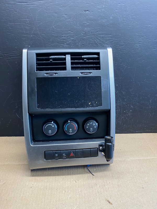 2008 to 2012 Jeep Liberty Dash Climate Temperature Control Radio Bezel AC623 DG