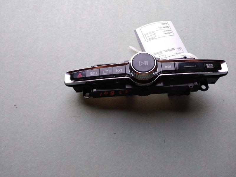 DASH AUDIO WINDOW HEAT DRIVE PLAY BUTTON SWITCH FITS 2019 VOLVO XC40 9152
