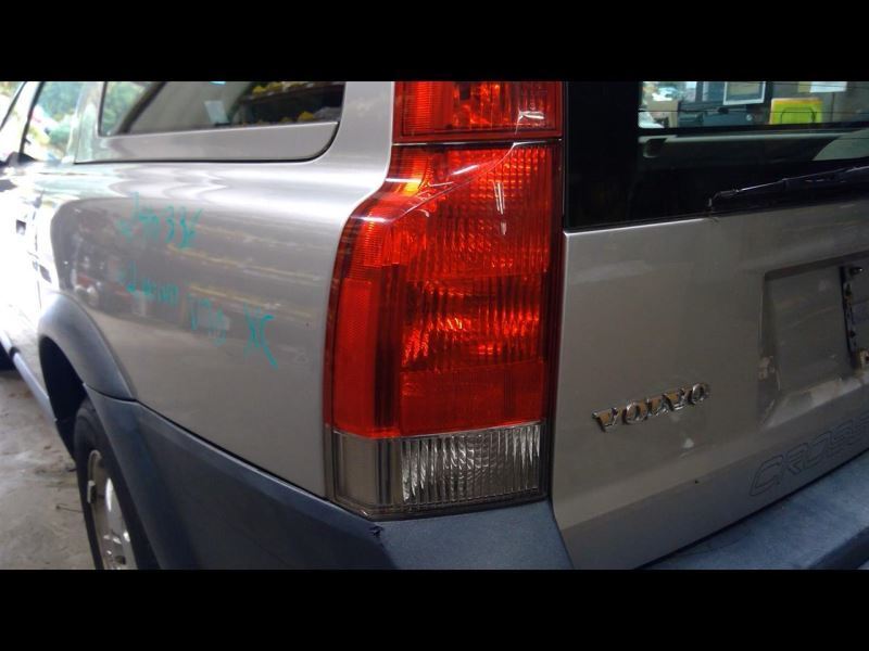 Driver Left Tail Light Station Wgn Lower Fits 01-04 VOLVO 70 SERIES 1453723