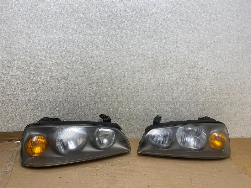2004 2005 2006 Hyundai Elantra Left+Right Set Halogen Headlights U0824 DW