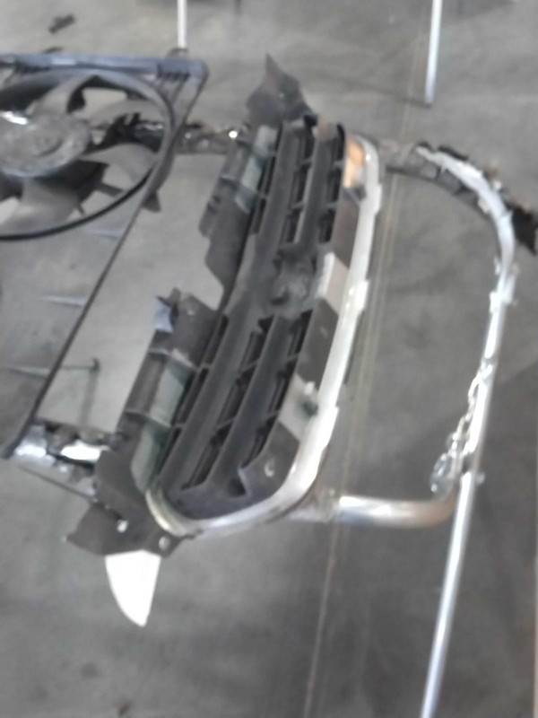 2005 Subaru Legacy Grille OEM Green 91121AG07A 4DR SUV 110K Miles