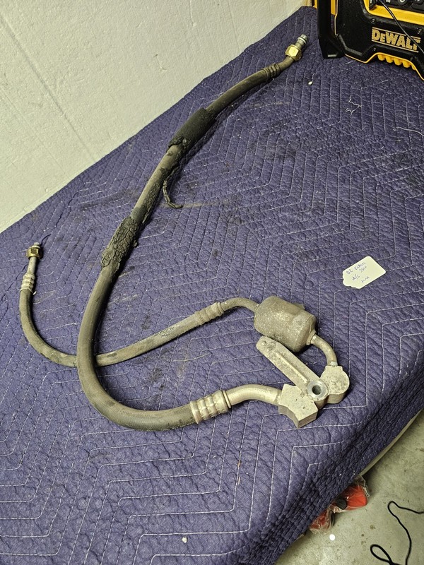 2002 Chevy Express 3500 A/C Air Conditioning Compressor Pipe OEM