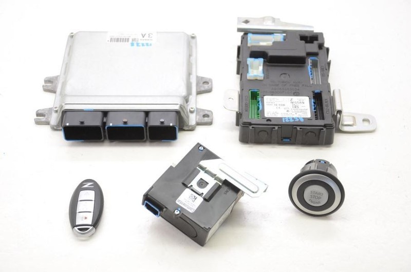 2010 Nissan 370Z Roadster Engine Start Kit Engine Control Module and Key Fob
