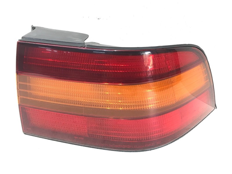 1990-1994 LEXUS LS400 OEM REAR RIGHT SIDE LIGHT BRAKE TAILLIGHT LAMP ASSEMBLY