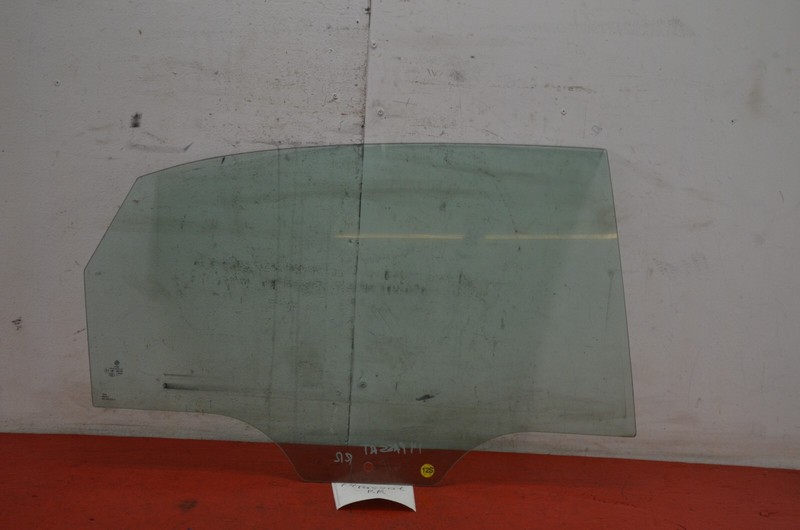 12-18 VOLKSWAGEN PASSAT REAR RIGHT PASSENGER DOOR WINDOW GLASS OEM