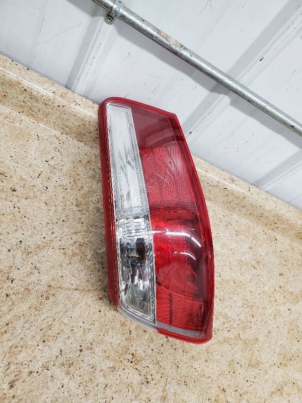 Passenger Tail Light Quarter Panel Mounted Hybrid Fits 07-09 CAMRY 305161