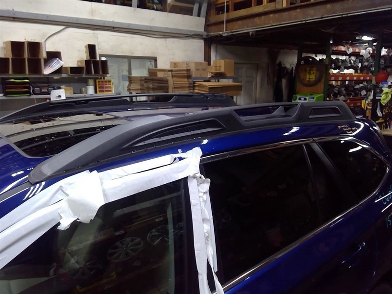 OUTBACK LEGACY 2015-2018 Left Luggage Rack 1760508