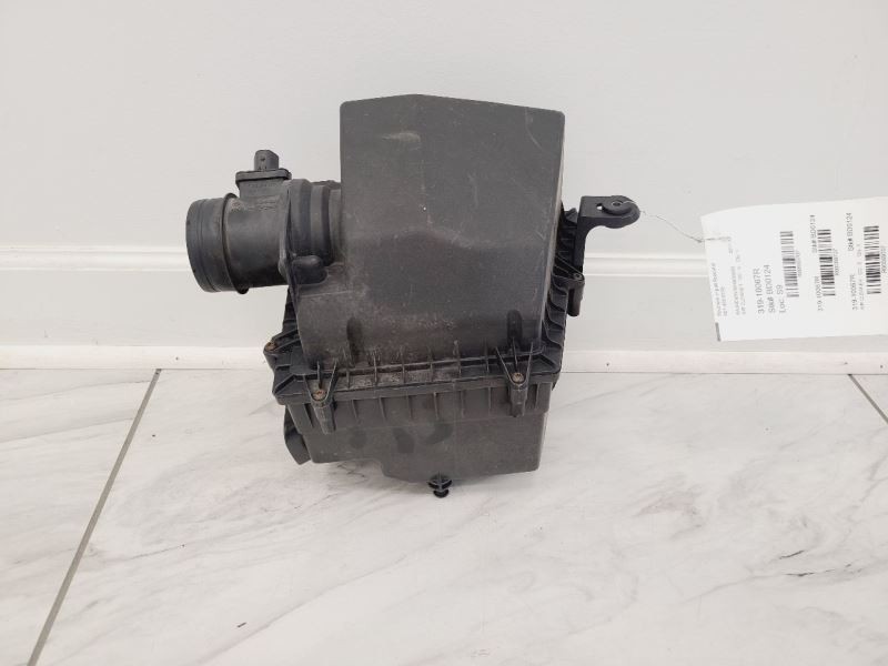 Passenger Right Air Cleaner 3.0L Fits 17-20 F-PACE 569707