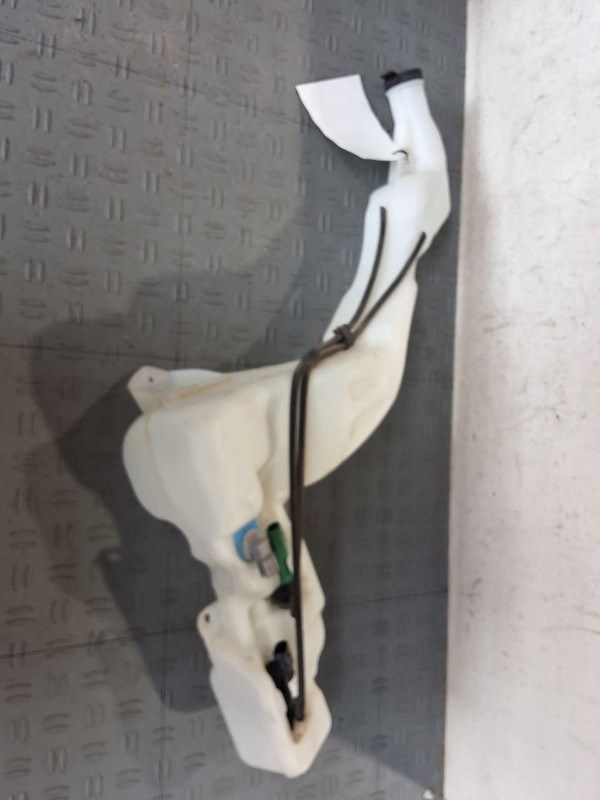 Wash Reservoir Fits 18-22 EQUINOX 3484635