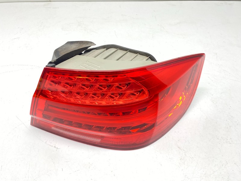 11-13 BMW E92 328 335 M3 COUPE Rear Right Passenger Outer Taillight Lamp OEM✅