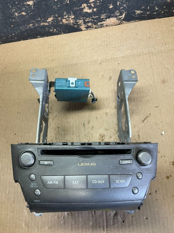 2010 - 2012 Lexus IS250 OEM AM FM Radio Stereo CD Player Receiver AB3111