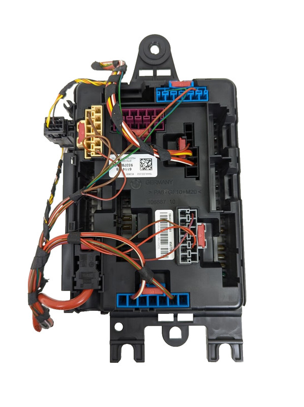 14-16 BMW F30 REAR TRUNK DISTRIBUTION FUSE BOX OEM 9337882