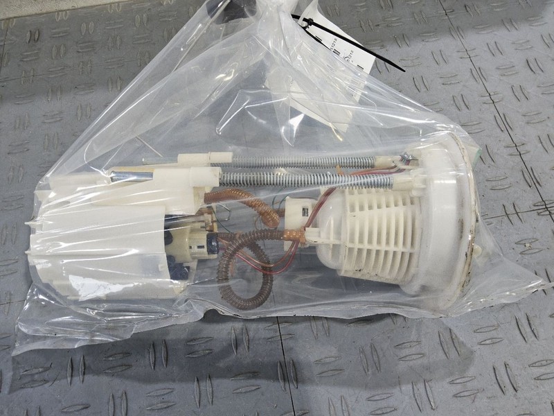 Fuel Pump Assembly 6' 3" Box Fits 04-06 DODGE 1500 PICKUP 3576342