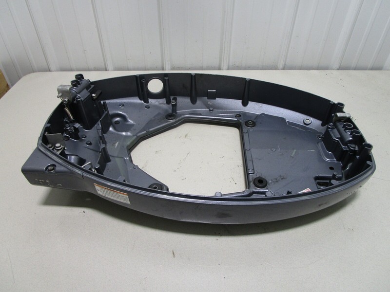 6D8-42710-00-8D Yamaha Outboard 90 HP 4 STK Lower Bottom Cowl Engine Pan Cowling