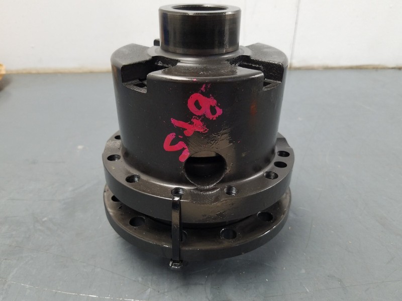 Lamborghini GallardoOEM Rear Differential Carrier #7684 B5