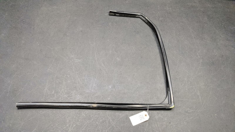 Right Rear Glass Channel Weatherstrip FN15-N25824-BB 2018 Ford EcoSport 19-2021
