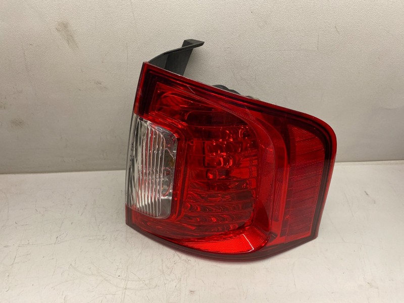 2011-2014 FORD EDGE RIGHT REAR TAILLIGHT LAMP ASSEMBLY OEM